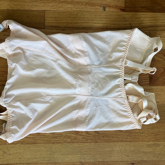 What Katie Did Vintage Corselette - Picture 3 of 6